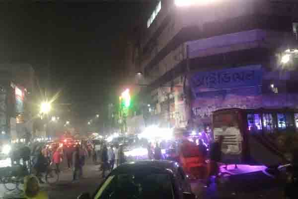 মাঘের সন্ধ্যায় রাজধানীতে নামল বৃষ্টি